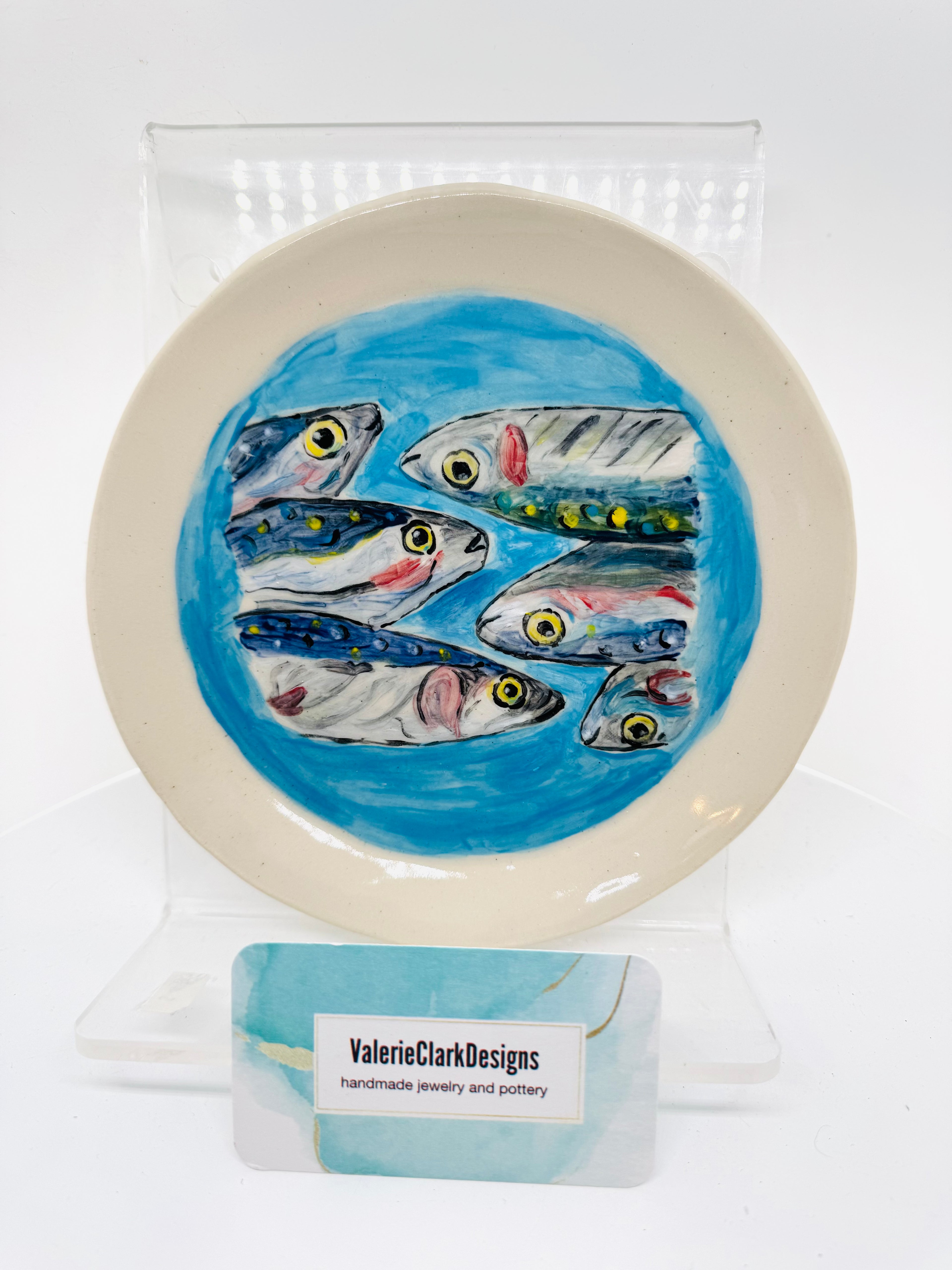 7” fishes design pottery plate