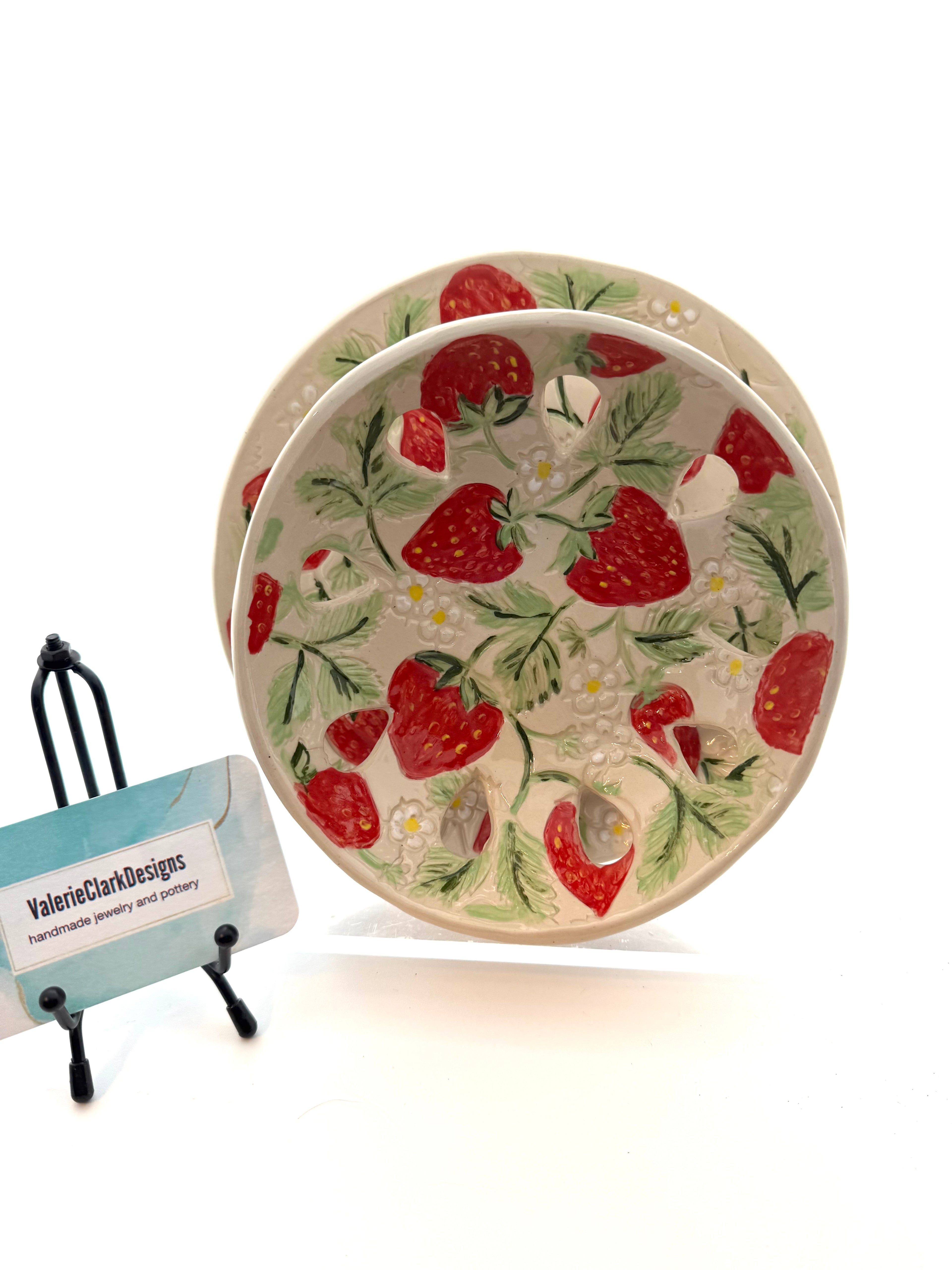 6” Berry bowl  and plate strawberry bowl